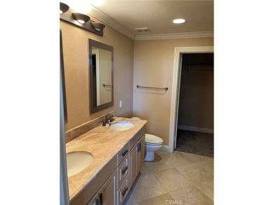 Top floor 3 BEDROOM WATERMARKE CONDO with amazing views!
This