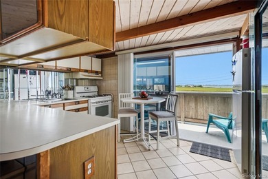 One-of-a-kind house boat/barge, wonderfully situated on Narrow - photo 4