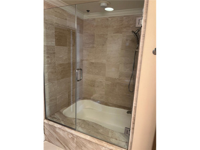 Top floor 3 BEDROOM WATERMARKE CONDO with amazing views!
This