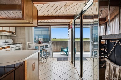 One-of-a-kind house boat/barge, wonderfully situated on Narrow - photo 5