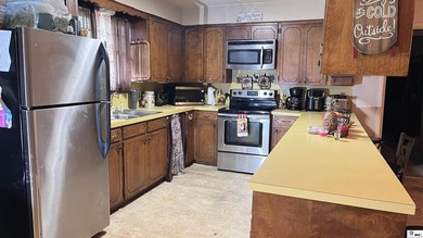 This one won't last long! Looking to invest or expand this 3 bed - photo 8