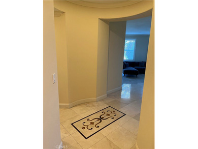 Top floor 3 BEDROOM WATERMARKE CONDO with amazing views!
This