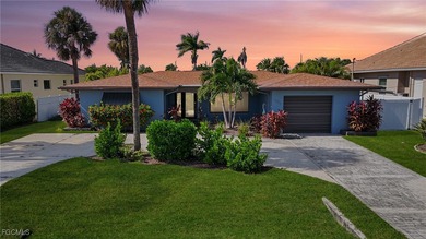 Caloosahatchee River Home For Sale in Cape Coral Florida