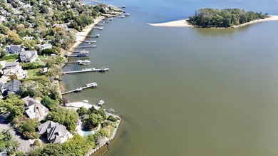 RARE OPPORTUNITY FOR A BEAUTIFUL CUSTOM RIVERFRONT HOME ON A ONE - photo 3