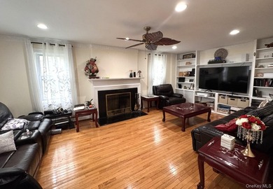 Welcome to this beautifully maintained Center Hall Colonial - photo 5
