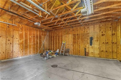 Why wait months for new construction when you can move right - photo 7