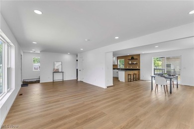 Why wait months for new construction when you can move right - photo 10