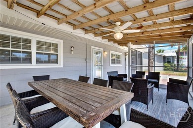 Adorable and move-in ready, this charming 4 BR, 2 BA single - photo 12