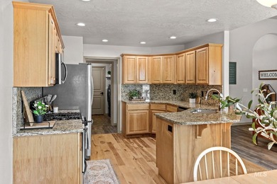 Welcome to this beautiful home in a quiet neighborhood near - photo 17