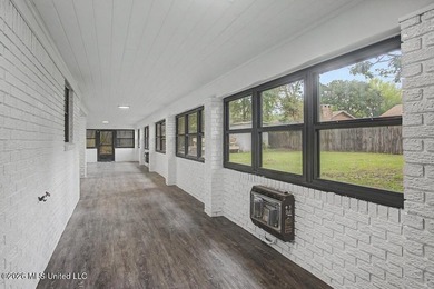 Beautifully updated and move-in ready! This remodeled home - photo 17