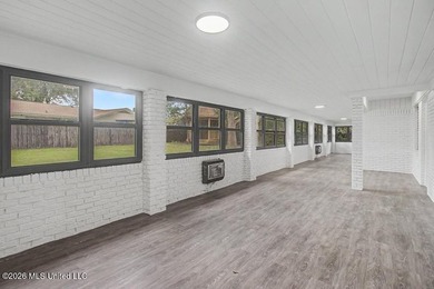 Beautifully updated and move-in ready! This remodeled home - photo 18