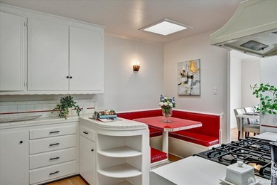 Central Sunset reversed floor plan home ideally situated on one - photo 25