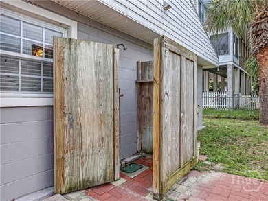 Adorable and move-in ready, this charming 4 BR, 2 BA single - photo 27
