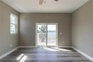 Like-New Luxury Lakefront Townhome - 4BR / 3.5BA / 3 Levels - - photo 40