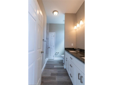 Like-New Luxury Lakefront Townhome - 4BR / 3.5BA / 3 Levels - - photo 41