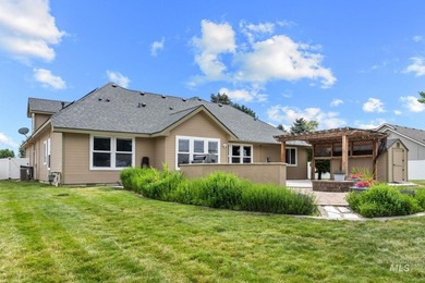 Welcome to this beautiful home in a quiet neighborhood near - photo 42