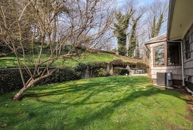 Spacious 3-bedroom, 2.5-bath ranch located in the Village of - photo 46