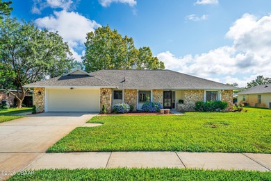 (private lake, pond, creek) Home For Sale in Port Orange Florida