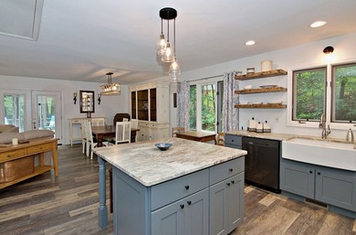 Are you seeking a move in ready 3 bedroom home tucked away in - photo 11