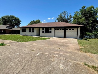 Lake Home For Sale in Ennis, Texas