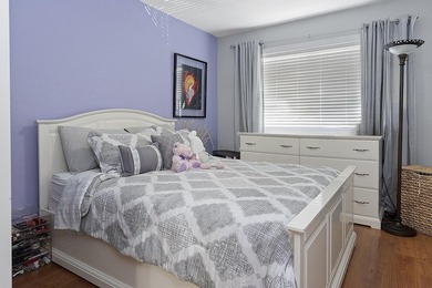 Beautiful 3-bedroom, 2.5-bath townhouse in the highly - photo 23