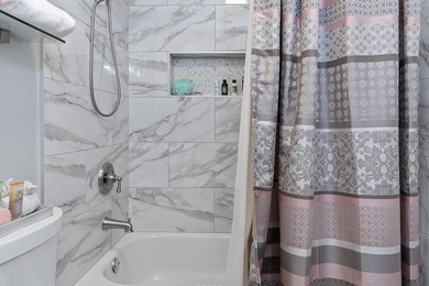 Beautiful 3-bedroom, 2.5-bath townhouse in the highly - photo 26