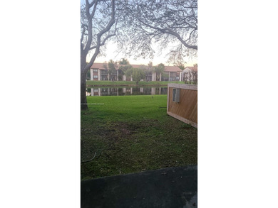 (private lake, pond, creek) Condo For Sale in Sunrise Florida