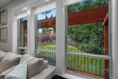 Newer custom home in the forest in Alderbrook - photo 10