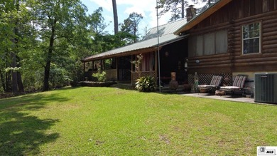 Rustic charm convenient to town! Check out this 4 bedroom, 3 - photo 10