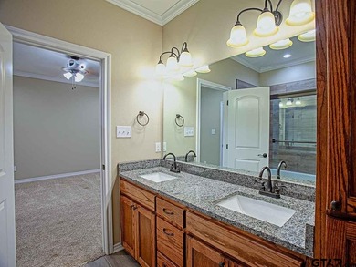 Small Town East Texas Lifestyle is Waiting for You! Welcome home - photo 13