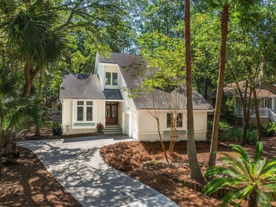 Thoughtfully renovated with a curated selection of designer - photo 6