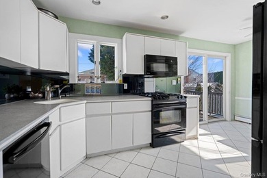 Welcome to 60 Leewater Ave. This sprawling split-level three - photo 16