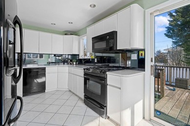 Welcome to 60 Leewater Ave. This sprawling split-level three - photo 17
