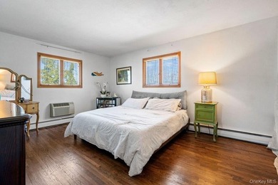 Welcome to 60 Leewater Ave. This sprawling split-level three - photo 21