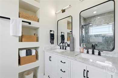 Being sold fully furnished. Step into modern comfort and - photo 31