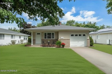 Some houses are just addresses. This one welcomes you from the - photo 1