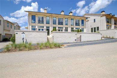 Lake Condo For Sale in Fayetteville, Georgia