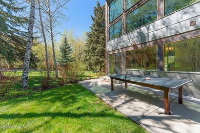 Nestled beside nearly three acres of Rotary Park open space and - photo 42