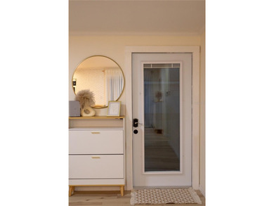 TURNKEY!!! FULLY FURNISHED!!! NO HOA!!! This beautiful home is - photo 2