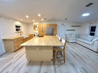 TURNKEY!!! FULLY FURNISHED!!! NO HOA!!! This beautiful home is - photo 3