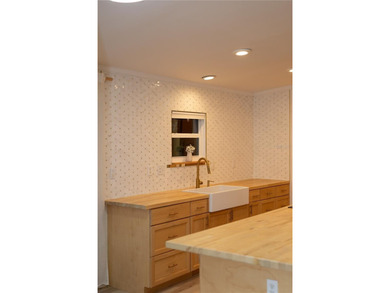 TURNKEY!!! FULLY FURNISHED!!! NO HOA!!! This beautiful home is - photo 5