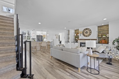 Welcome to modern perfection in coveted Maple Bluff. This - photo 6