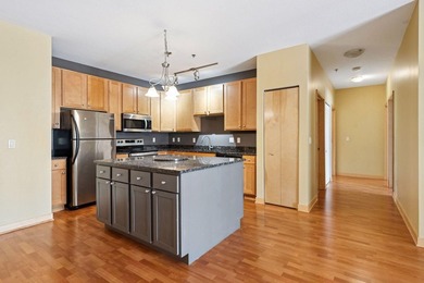 Welcome to this RARE 3 bedroom CORNER unit with 2 underground - photo 2