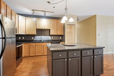 Welcome to this RARE 3 bedroom CORNER unit with 2 underground - photo 3