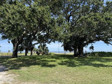 PRICE IMPROVEMENT! Gorgeous lot just steps from the Gulf. Prime - photo 2