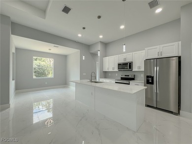 Welcome to this stunning brand-new construction in a prime Fort - photo 5