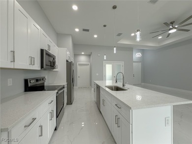 Welcome to this stunning brand-new construction in a prime Fort - photo 6
