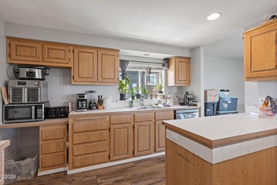 Great OCEAN VIEW Home in Road's End! Nearby beach access for - photo 16