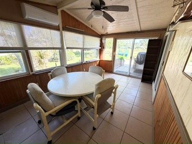 Bright, spacious TURN KEY, stucco home with a versatile layout & - photo 20