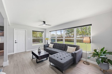 Architectural flow meets elevated everyday living. This - photo 10